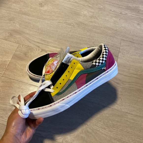 Shoes - Picture 4 of 4